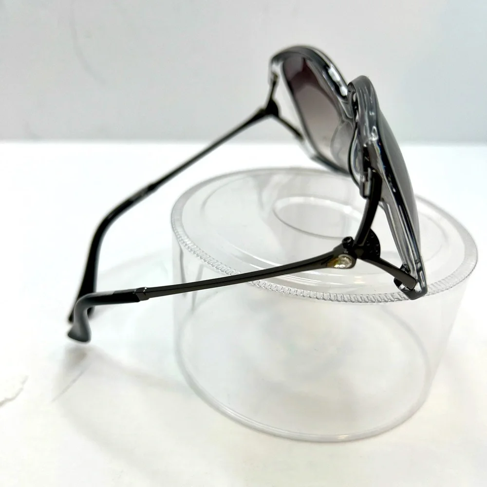 TAHARI 100% UV PROTECTION SUNGLASSES, 2 TONE FRAME, GREY&CLEAR W/CRYSTAL TEAR - Picture 4 of 10